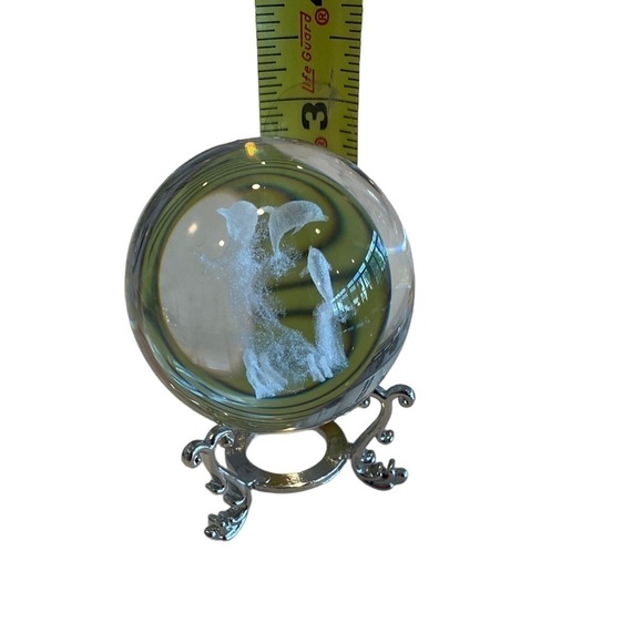 HDCRYSTALGIFTS 3D Crystal Decorative Ball Laser Engraved Dolphin Paperweight - Picture 14 of 14